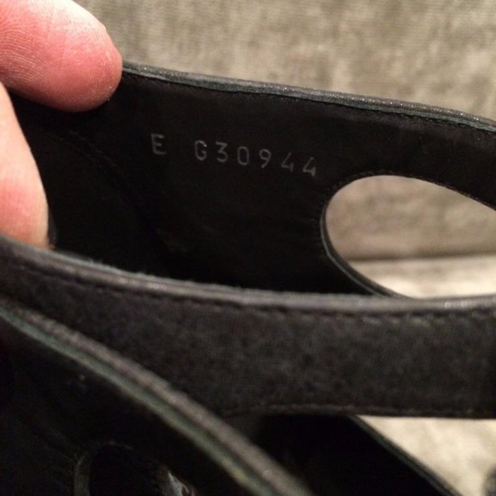 CHANEL Black High Heels with Bow Details - Picture 9 of 11
